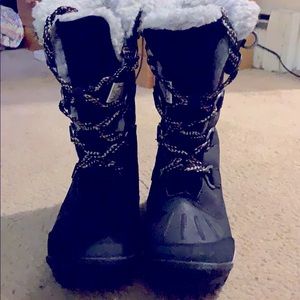 Bear paw snow boots